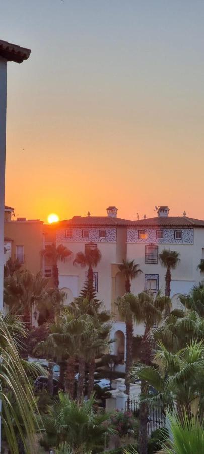 Апартаменти Aldea Del Mar, Торрев'єха Екстер'єр фото